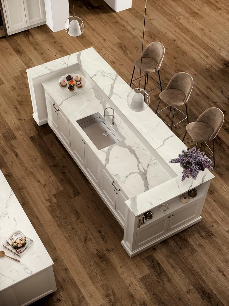 28 стільниця S946  Статуарио  3050x600  вологостійка LuxeForm — Meblibud